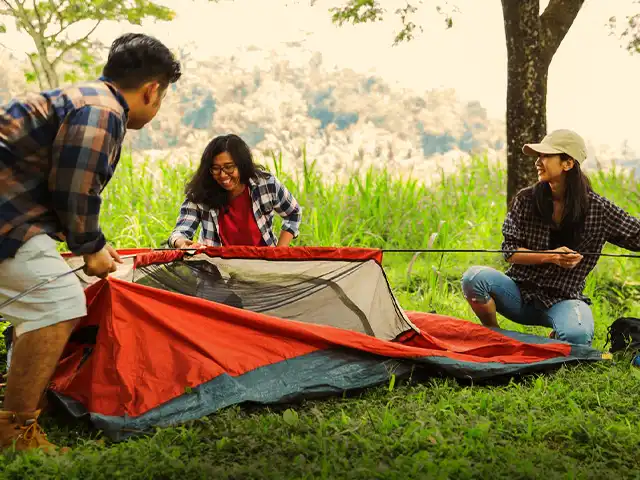 Mulai Memasang Tenda Camping